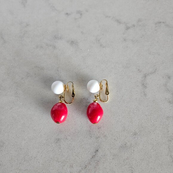 SET OF RED, WHITE, BLU & GOLD BANGLE BRACELETS & CROWN TRIFARI RED BEAD EARRINGS - Picture 7 of 15